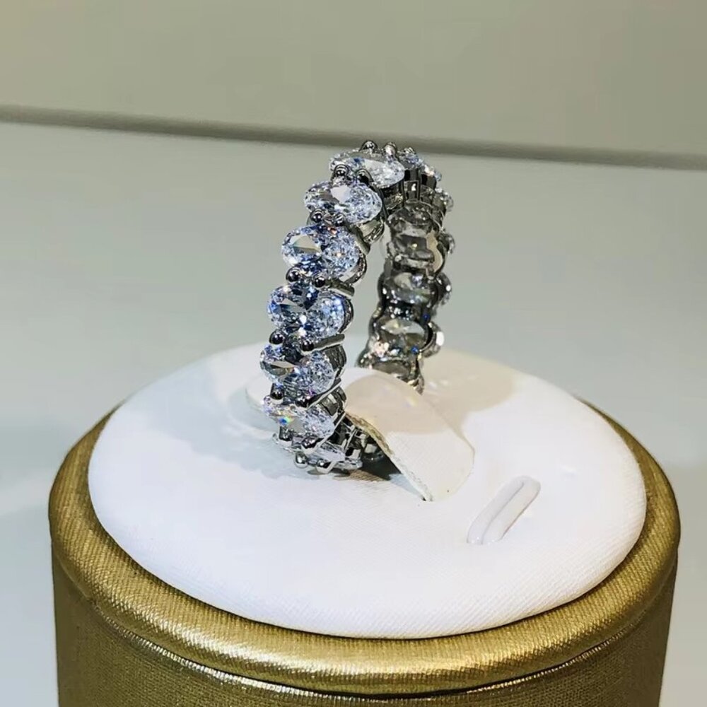 🆕 Incredible 9.00 Ctw Oval Cut Diamond Anniversary / Fashion Band 18K 🆕